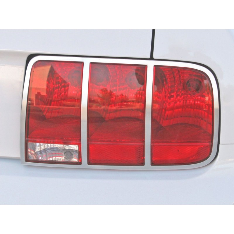 FORD MUSTANG 2005-2009 GRILLE DE PHARE ALUMINIUM POLI Tail light trim Aluminium polished SCOTT DRAKE 5R3Z-13489-C