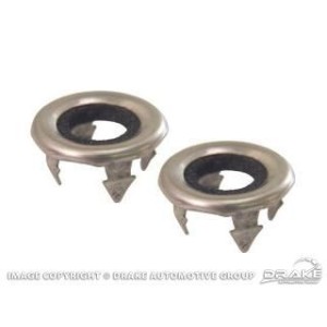 FORD MUSTANG 1965-1973 PAIRE DE GROMMETS DE PASSAGE DE LOQUET DE PORTE METAL door lock knob grommets SCOTT DRAKE D0DZ-6221999-AR