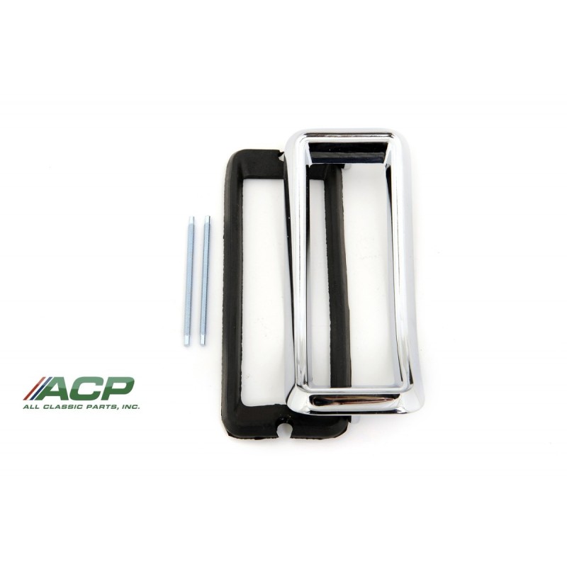 FORD MUSTANG 1967 FACETTE DE FEU ARRIERE CHROME GAUCHE OU DROIT tail light bezel chrome fits right hand or left hand ACP FM-BT00